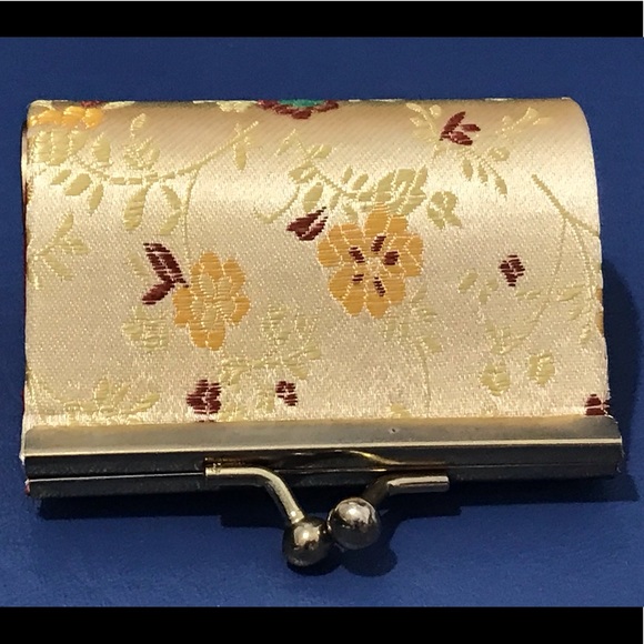 Silk floral kisslock coin purse - Picture 5 of 16
